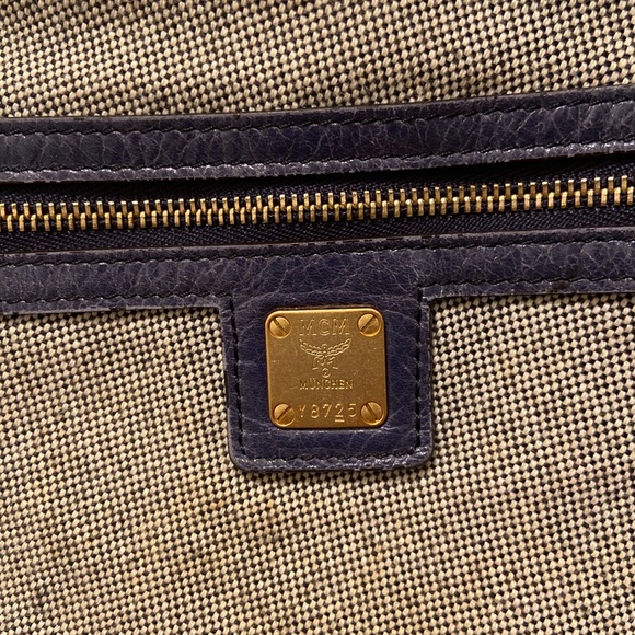 MCM Large Hobo Bag - Picture 6 of 10